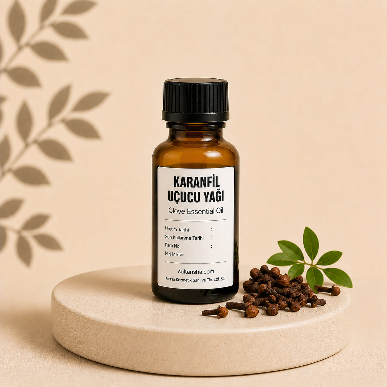 Karanfil Uçucu Yağı (Clove Essential Oil) doğal kozmetik ve aromaterapi uygulamalarında kullanılan uçucu yağ.