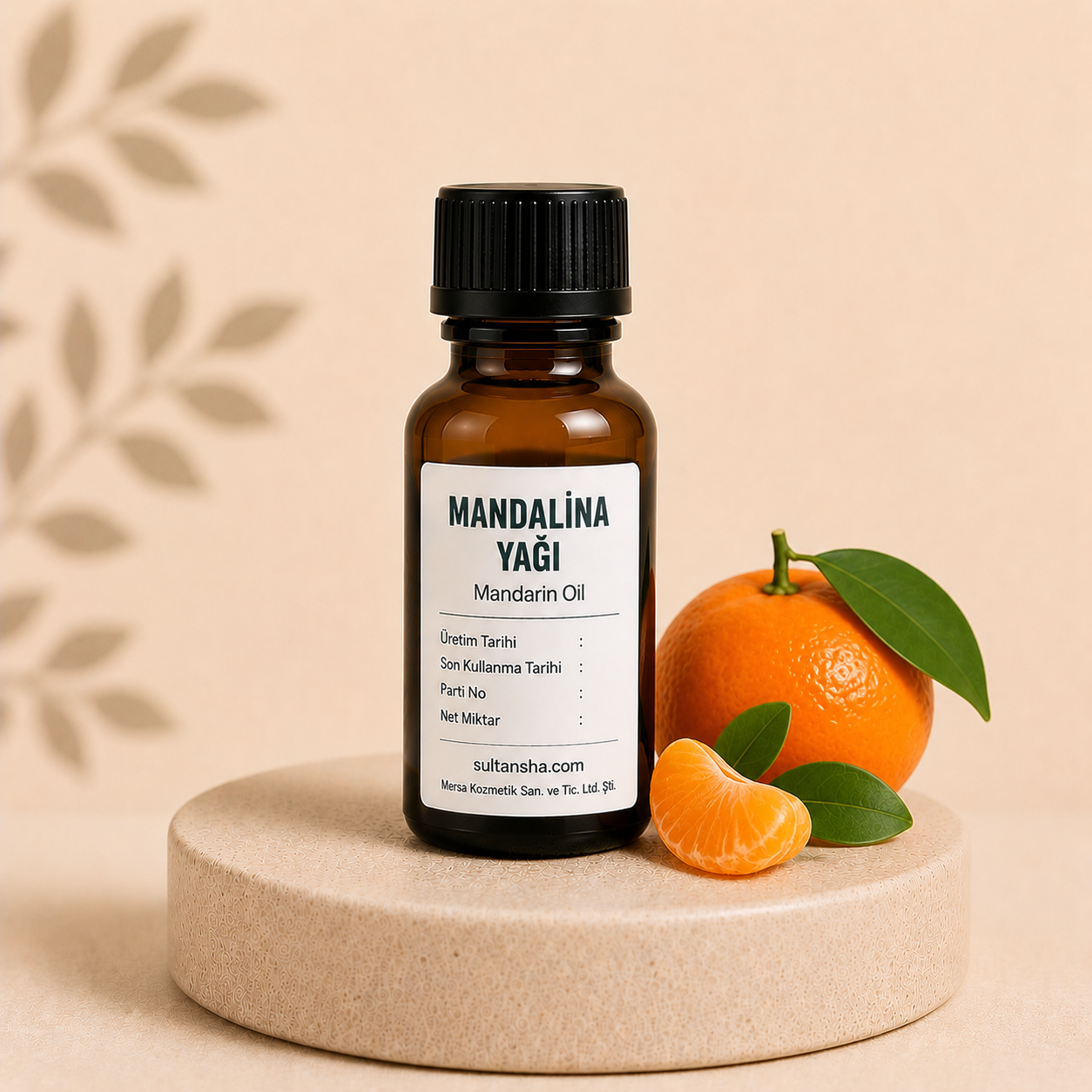 Mandalina Uçucu Yağı (Mandarin Essential Oil) cam şişede sunulan %100 saf doğal narenciye uçucu yağı.